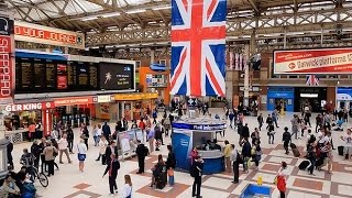 A Walk Through The London Victoria Station London England [upl. by Paddie]